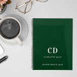 Agenda Iniciais de monograma verde-esmeralda 2024<br><div class="desc">Esmeralda verde e texto branco. Personalize e adicione suas iniciais,  nome e um ano de título do monograma.</div>