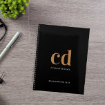 Agenda Iniciais do monograma em ouro preto 2026<br><div class="desc">Fundo preto,  ouro e texto branco. Personalize e adicione suas iniciais,  nome e título do monograma</div>