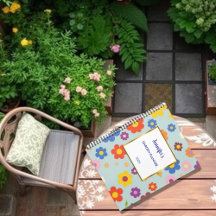 Jardim pessoal com flores aquáticas elegantes