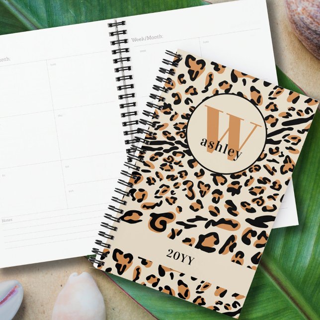 Agenda Leopard Print Modern Monogrammed 2023 Planner (Criador carregado)