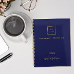 Agenda Logótipo comercial monograma marinho de ouro azul<br><div class="desc">Um na moda,  clássico fundo azul marinho. Personalize e adicione o logotipo da sua empresa,  texto,  ano e nome pessoal. Ouros. Se desejar sem texto,  use sua chave de espaço traseiro para excluí-la.</div>