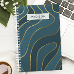 Agenda Marinho personalizado e Abstrato Dourado<br><div class="desc">Eleve sua organização com esse planejador sofisticado, com um marinho abstrato e design dourado. Os sotaques de ouro luxuosos adicionam um toque de glamour, enquanto o nome ou logotipo personalizável o torna exclusivamente seu. Perfeito para o profissional moderno que aprecia um pouco de elegância, esse planejador oferece amplo espaço para...</div>