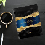 Agenda Marinho preto —  azul — marble name 2024<br><div class="desc">Azul marinho preto e ouro falso,  agate,  impressão de pedra mármore como fundo. Personalize e adicione seu nome e um ano. O nome é escrito com um moderno estilo escrito à mão.</div>