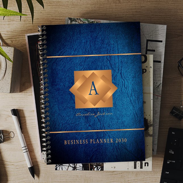 Agenda Modern 2026: monograma com nome dourado - script e (Criador carregado)