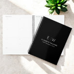 Agenda Monograma branco preto profissional inicial<br><div class="desc">Mantenha-se organizado em estilo com este planejador inicial do monograma profissional. Com um design limpo e minimalista e um monograma ousado no cobrir, este notebook é perfeito para profissionais, estudantes ou qualquer pessoa que valorize artigos de papelaria personalizados. Suas páginas de alta qualidade são ideais para juntar notas, ideias ou...</div>
