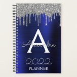 Agenda Monograma de Glama Azul com Marinho de Prata 2022<br><div class="desc">2022 Silver e Marinho Blue Sparkle Glitter Monograma Nome e Casamento Inicial de Notebook Spiral ou Calendário Anual de Planejamento. Isto faz o doce e perfeito aniversário de 16 anos, casamento, chá de panela, aniversário, chá de fraldas ou festa de solteira presente para alguém que ama luxo de luxo e...</div>