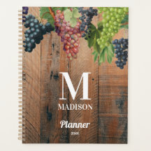 Monograma de Madeira e Uvas de Vinha Rústica