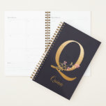 Agenda Monograma Floral Elegante Azul Personalizado Doura<br><div class="desc">Planeador Q do Monograma Floral Elegante Azul Personalizado e Dourado *Para este design, cada letra tem sua própria lista, mas você personaliza seu nome clicando em "personalizar este modelo". Estou a trabalhar na adição de mais cartas; se a sua ainda não estiver incluída na lista, por favor, envie-me uma mensagem...</div>