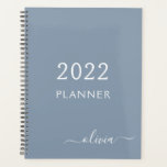 Agenda Monograma Moderno Minimalista Dusty Blue Elegante<br><div class="desc">Apresentando nossa Coleção Elegante de Monograma Moderno Minimalista e Dusty: Eleve seu estilo com sofisticação e charme de eterno subestimados. Nossa coleção apresenta designs minimalistas em uma matiz azul suja, aperfeiçoada com monogramas elegantes adaptados ao seu gosto pessoal. De papelaria refinada a acessórios versáteis, cada peça da nossa coleção é...</div>
