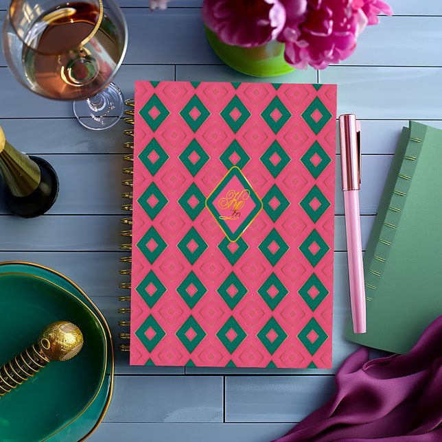 Agenda Motif de Diamante Verde e Pink, Monograma (Preppy Trendy Pink and Green Diamond Motif Monogrammed Planner/ Soft Glossy Cover or Matte HardCover)