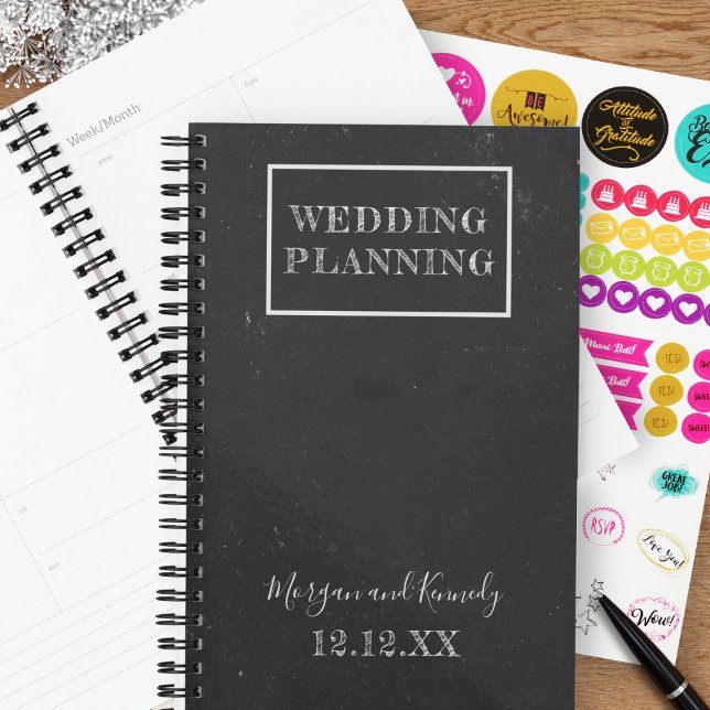 Agenda Noiva rustica e noiva branca e casamento nobre (Add your name and wedding date to this rustic black and white wedding planning planner)