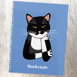 Agenda Nome de Gato Sarcástico Engraçado<br><div class="desc">Um gato de smoking Bicolor, preto e branco, sarcástico, sem entusiasmo e irritado. Que seja. Altere o nome para personalizar.</div>