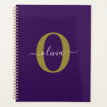 Agenda Nome de Script Monograma Personalizado Branco Puro<br><div class="desc">Este elegante monograma e na moda pode ser dado como presente para um aniversário, casamento, chá de panela, aniversário, Dia de as mães ou qualquer ocasião. Pode ser personalizado com o nome e a inicial da pessoa. Você pode alterar a fonte, a cor da fonte, o tamanho da fonte e...</div>