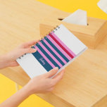Agenda Padrão de Stripes Vermelhas Azul e Rosa Personaliz<br><div class="desc">Adicione um toque de na moda ao seu espaço de trabalho com o Padrão de Stripes Azul e Cor-de-Rosa Mate Personalizado da Mesa. Com uma mistura de legal faixas de cor azul e rosa suave, este tapete proporciona uma superfície suave para o teclado e o mouse, ao mesmo tempo que...</div>