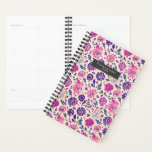 Agenda Padrão Floral de Boho Purple<br><div class="desc">O roxo inspirou um padrão botânico floral. Personalize com o nome na frente.</div>