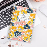 Agenda Padrão Floral Sunny Watercolor Monograma 2024<br><div class="desc">Personalize este planificador ensolarado com o seu nome em itálico azul escuro enquadrado por um retângulo branco,  num padrão de fundo cor de água em tons de amarelo,  rosa e azul marinho.</div>