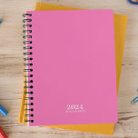 Agenda Papel de Carta Pessoal ・ Semanal Rosa Quente<br><div class="desc">Planeador anual de artigos pessoais simples. Planejador de 12 meses com visão geral mensal e planilhas de planejamento semanal. Contato para obter assistência na personalização.</div>