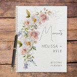 Agenda Pastel Floral Modern Wedding<br><div class="desc">Este simples, mas elegante design apresenta um buquê de flores cor-de-rosa, amarelas e lavandas com verde em um fundo de papel de aquarela branco texturizado. Criado pela Simplesmente Farmhouse Press, corresponde ao Pastel Floral Modern Wedding Suite de convites e cartões correspondentes.</div>