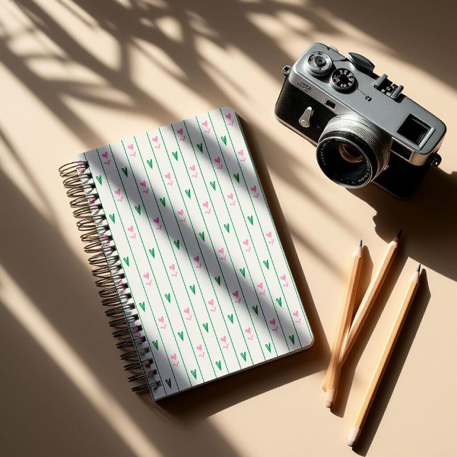 Agenda Pink Heart Blooms & Green Heart - Modern Valentine (Criador carregado)