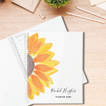 Agenda Planner Personalizado de Girassol 2023<br><div class="desc">Este simples e na moda Planner é decorado com um girassol amarelo. Facilmente personalizável com seu nome e ano. Use a opção Personalizar mais para alterar o tamanho, o estilo e a cor do texto. Porque nós criamos a nossa trabalho de arte, você não encontrará esta imagem exata de outros...</div>