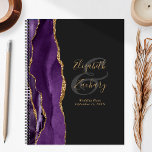 Agenda Planos de Casamento Dourado Escuro Roxo do Script<br><div class="desc">Este elegante planejador de casamento moderno apresenta uma design de cor d'água roxa, aparada com uma falso brilho dourado. Personalize facilmente o texto dourado sobre fundo não preto, com os nomes da noiva e do noivo em caligrafia manual sobre uma grande e grande cinza. Adicione o título e a data...</div>