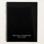 Agenda Preto e branco profissionais<br><div class="desc">O planejador profissional apresenta o nome personalizado e o texto no estilo de fonte de serif clássico branco em fundo preto.</div>