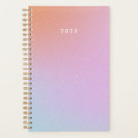 Agenda Purple Ombre Sky Personalizado 2025<br><div class="desc">Notebook planejado personalizado com cores brilhantes do céu aberto roxo com texto ou ano personalizado.</div>