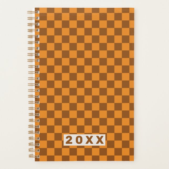 Agenda Retro Marrom Laranja Xadrez 2026 (Frente)
