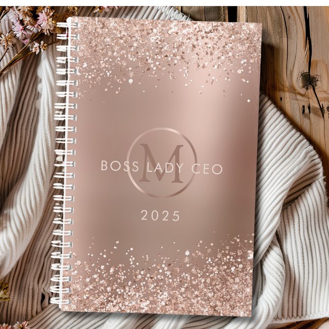 Agenda Rosa Dourada Glitter Monograma Chefe Lady 2025 (Rose Gold Glitter Monogram Boss Lady 2025 Planner)