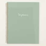 Agenda Sage Green Name Modern Elegant Monograma Boho<br><div class="desc">Elegante,  rústico,  simples,  monograma,  minimalista,  nome,  planejador verde sábio. Belo design de tendências.</div>
