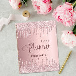 Agenda Script de nome do nome da brilho rosa pincelado 20<br><div class="desc">Um fundo metálico rosado pincelado e falsa. Decorado com gotas de brilho sujo. Personalize e adicione um ano e seu nome.</div>