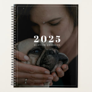 Agenda Sobreposição Escura de Foto Simples Moderna