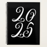 Agenda tipografia do ano com script personalizado branco<br><div class="desc">Escrita personalizada a preto e branco na moda,  ano de tipografia,  fofo e elegante Planner. Texto de script branco totalmente personalizável,  plano de fundo sólido preto. Você pode personalizá-lo com suas iniciais,  monograma,  ano,  etc ou simplesmente apagar o texto,  e deixar a cor simples preta.</div>