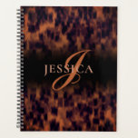 Agenda Tortoise Shell Padrão Animal Imprimir Nome do Mono<br><div class="desc">Libere suas habilidades organizacionais em estilo com nosso Planejador de Monograma Personalizado da Tortoise Shell. Este requintado planejador, adorado com um padrão clássico de tartaruga e um monograma de impressão animal personalizado, foi projetado para adicionar um toque de elegância ao seu planejamento diário. Perfeito para profissionais, estudantes e qualquer pessoa...</div>
