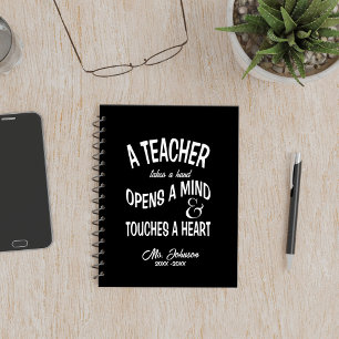 Agenda Um professor leva uma mão personalizada