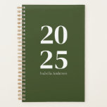Agenda Verde Oleícola Moderno Personalizado Mensal/Semana<br><div class="desc">Mantenha-se organizado e na moda com o nosso Planador Semanal/Mensal Mínimo Moderno de Tendy Chic Personalizado. Este elegante planejador apresenta um cobrir de terracota elegante, perfeito para adicionar um toque de sofisticação à sua rotina diária. Dentro, você encontrará layouts mensais e semanais espaçosos projetados para ajudá-lo no planejamento pessoal ou...</div>
