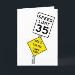 Agradecimento Oops Você Atingiu 35 engraçado cartão de 35 anos<br><div class="desc">Dentro de Cartão de Aniversário: Ouvi dizer que teve um acidente no seu aniversário. Bem, pelo menos você não é o único que está ficando mais velho. Espero que este aniversário lhe traga muitas risadas e bons momentos, e talvez um novo par de óculos. Feliz aniversário! Descrição: No cartão de...</div>