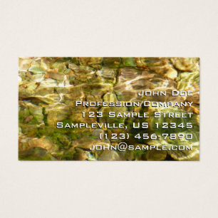 Água da natureza verde-Dourada de Primaveras quent