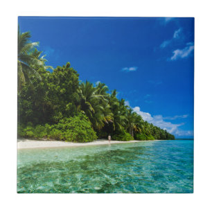 Águas Azuis de uma Praia Tropical