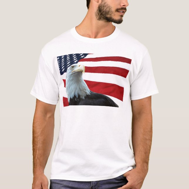 Águia americana contra a camisa da bandeira (Frente)