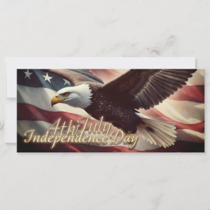 Águia de 4 de julho com bandeira americana
