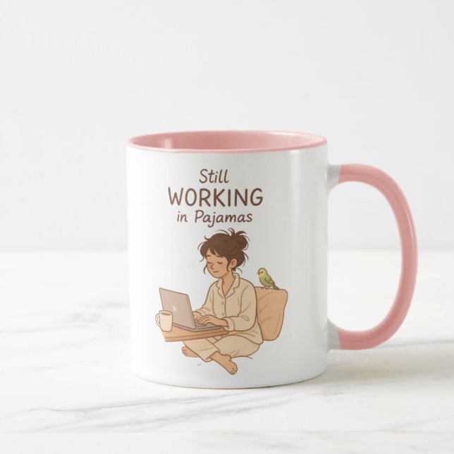 Ainda Trabalhando de Pijama – Caneca Aconchegante  (Direita)
