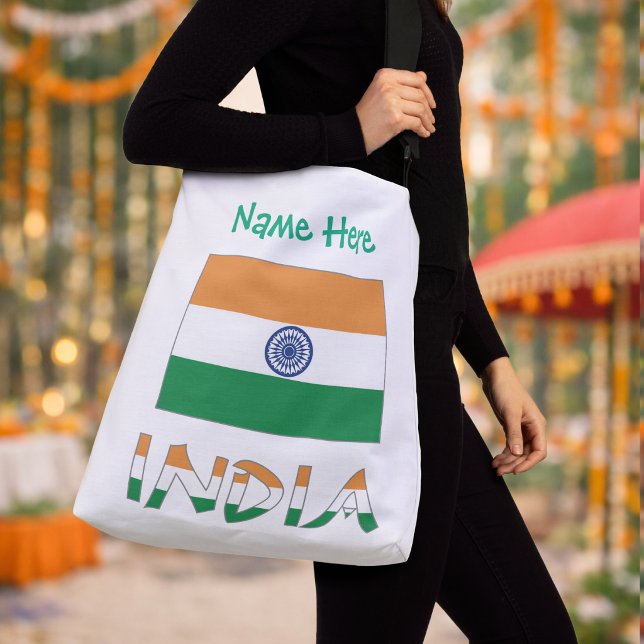 Ajustável Bolsa transversal da bandeira personalizada da Índ (Personalized crossbody bag with Indian flag, INDIA in flag colors, and name above in green text.)