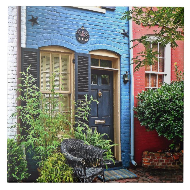 Alexandria VA - Edifício Com Marca de Incêndio (Frente)