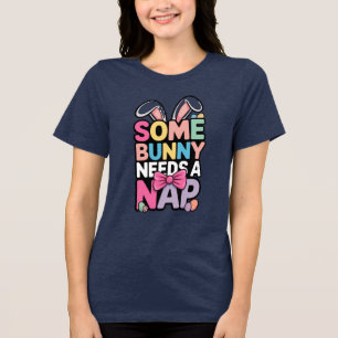 Algum coelhinho precisa de uma camiseta da Páscoa 