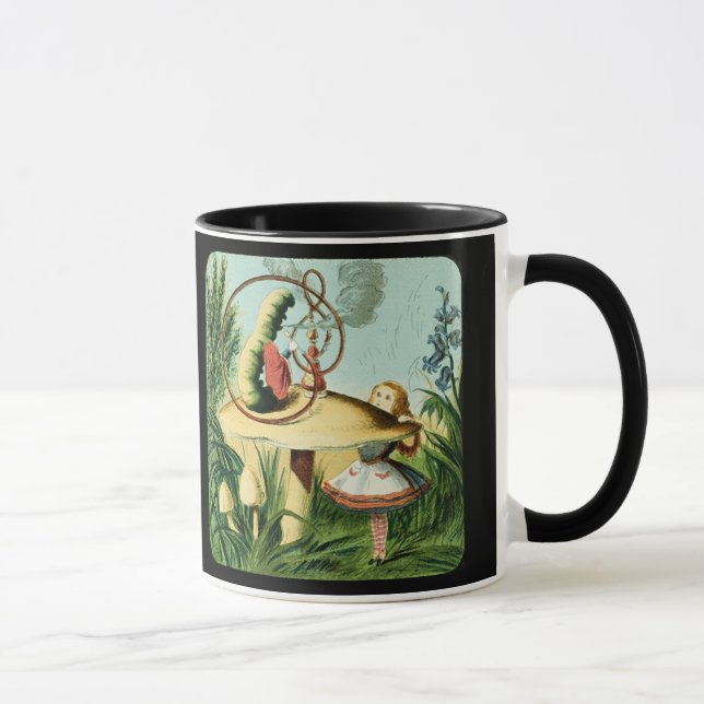 Alice na caneca de café do país das maravilhas (Direita)