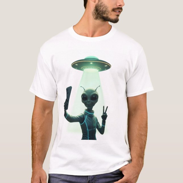 Alienígena Engraçada Tomando Camisa Selfie para ho (Frente)