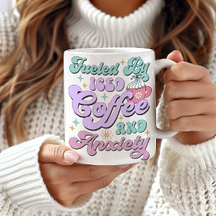 Alimentado por café gelado e caneca de ansiedade