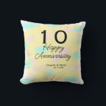 Almofada 10º aniversário de casamento amarelo pastel nome r<br><div class="desc">Qr codes desenhos modelos simples</div>