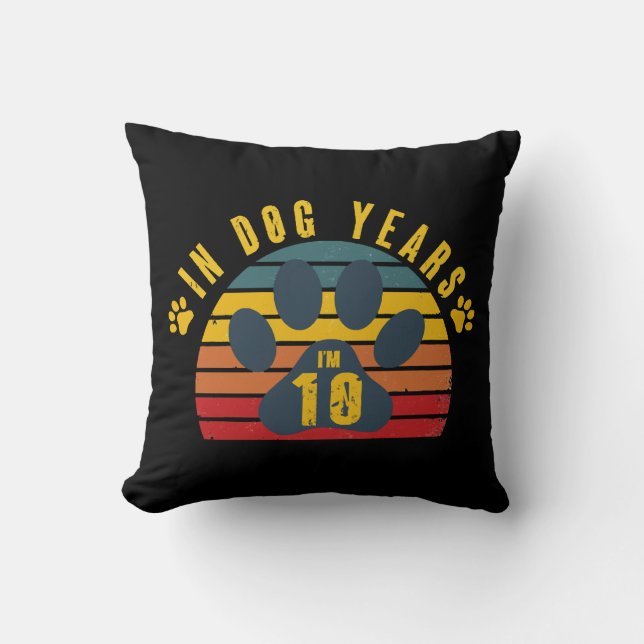Almofada 10 Em Anos de Cachorro (Frente)